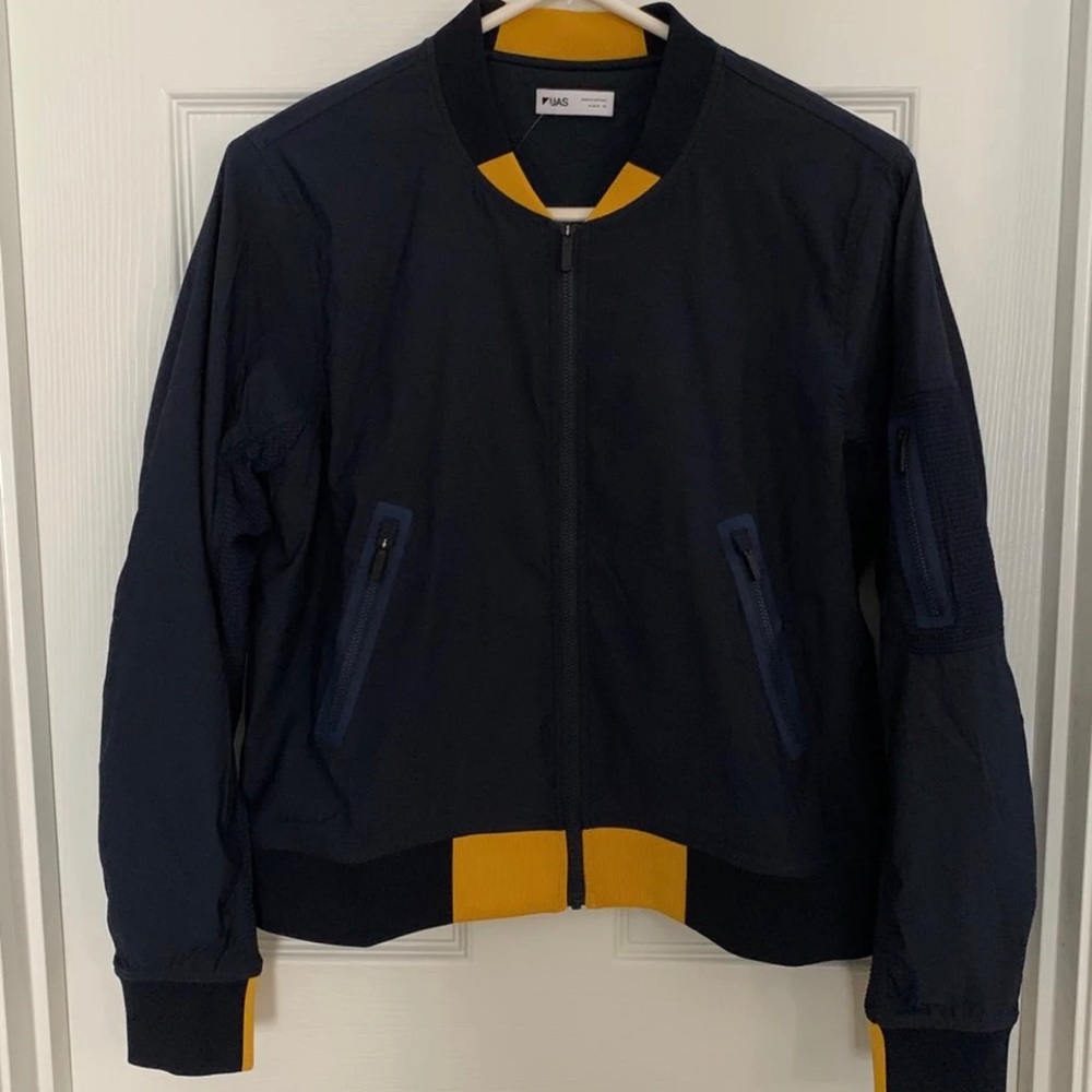 Under Armour Women’s Bomber Jacket Size M